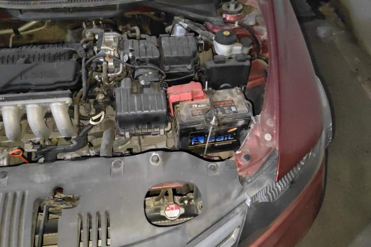 Used Honda City Classic 2012 1.5L manual Comfort version Engine Bay Left