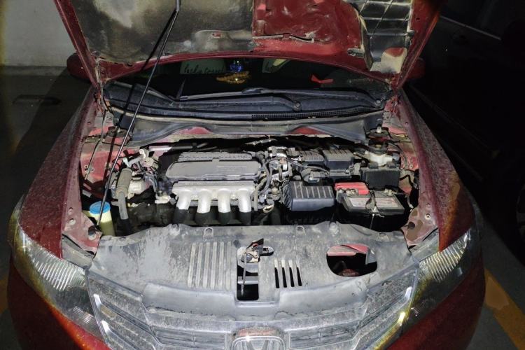 Used Honda City Classic 2012 1.5L manual Comfort version Engine Bay