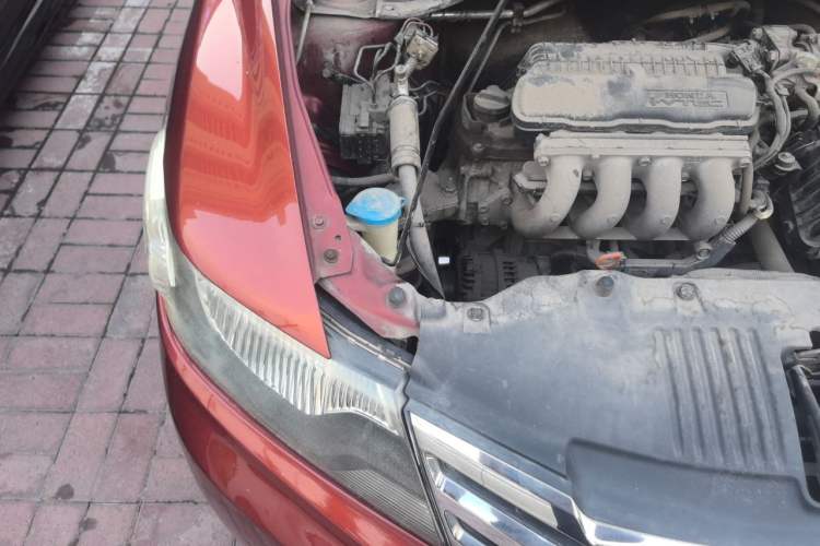 Used Honda City Classic 2012 1.5L manual Elite Edition Engine Bay Right