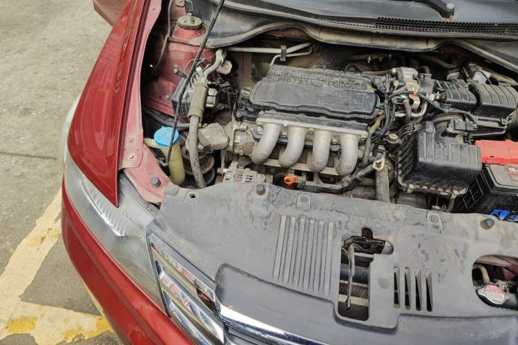 Used Honda City Classic 2012 1.5L manual Comfort version Engine Bay Right