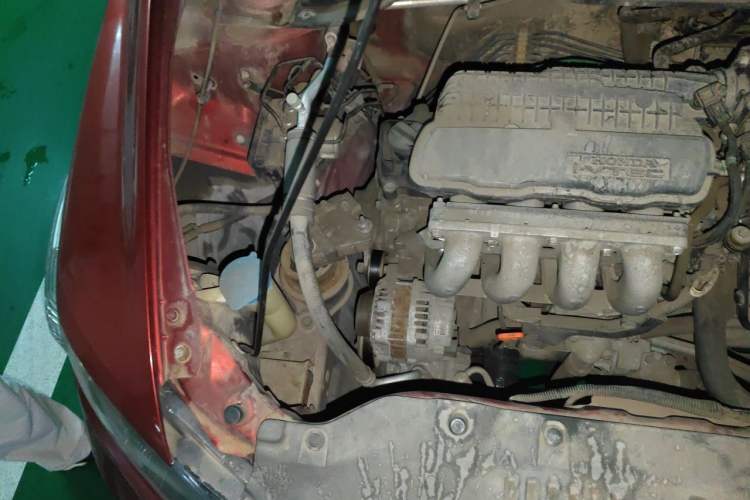 Used Honda City Classic 2012 1.5L manual Elite Edition Engine Bay Right