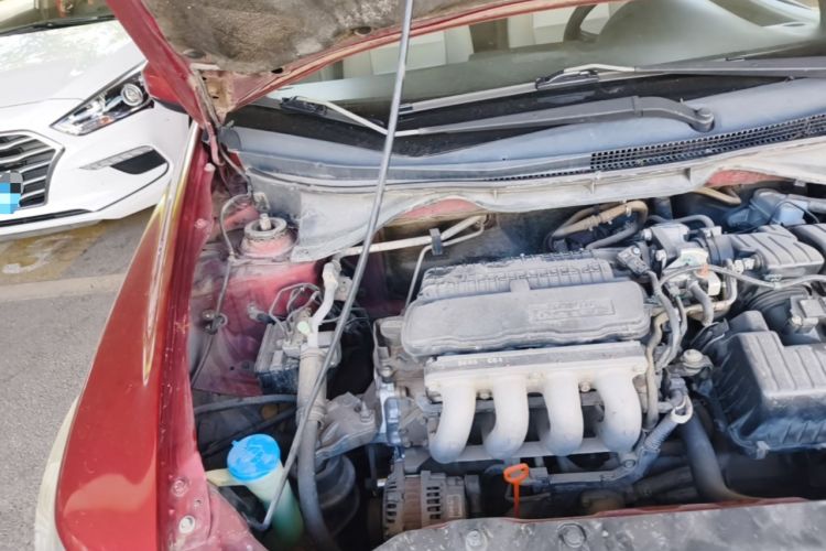 Used Honda City Classic 2012 1.5L manual Comfort version Engine Bay Right