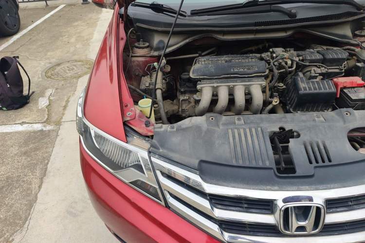 Used Honda City Classic 2012 1.5L manual Comfort version Engine Bay Right