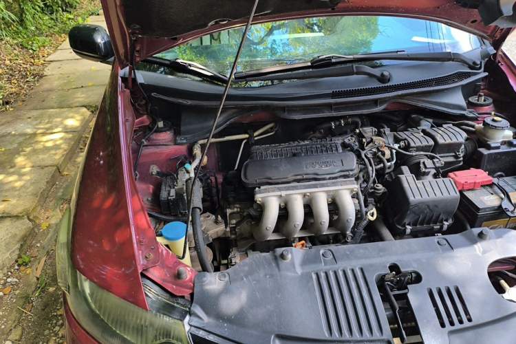 Used Honda City Classic 2012 1.5L manual Comfort version Engine Bay Right