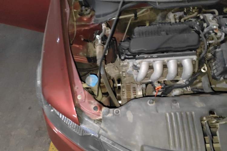 Used Honda City Classic 2012 1.5L manual Comfort version Engine Bay Right