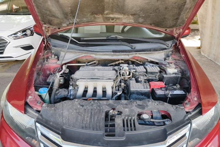 Used Honda City Classic 2012 1.5L manual Comfort version Engine Bay