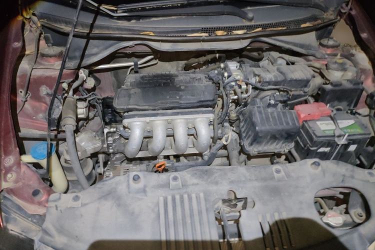 Used Honda City Classic 2012 1.5L manual Elite Edition Engine Bay