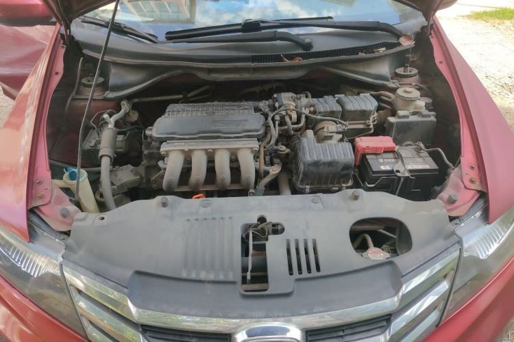 Used Honda City Classic 2012 1.5L manual Comfort version Engine Bay