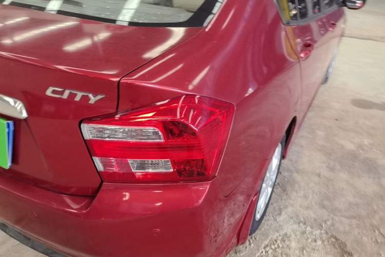 Used Honda City Classic 2012 1.5L manual Elite Edition Exterior 1