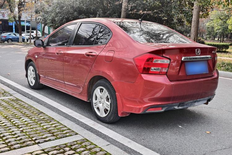 Used Honda City Classic 2012 1.5L manual Comfort version Exterior 3