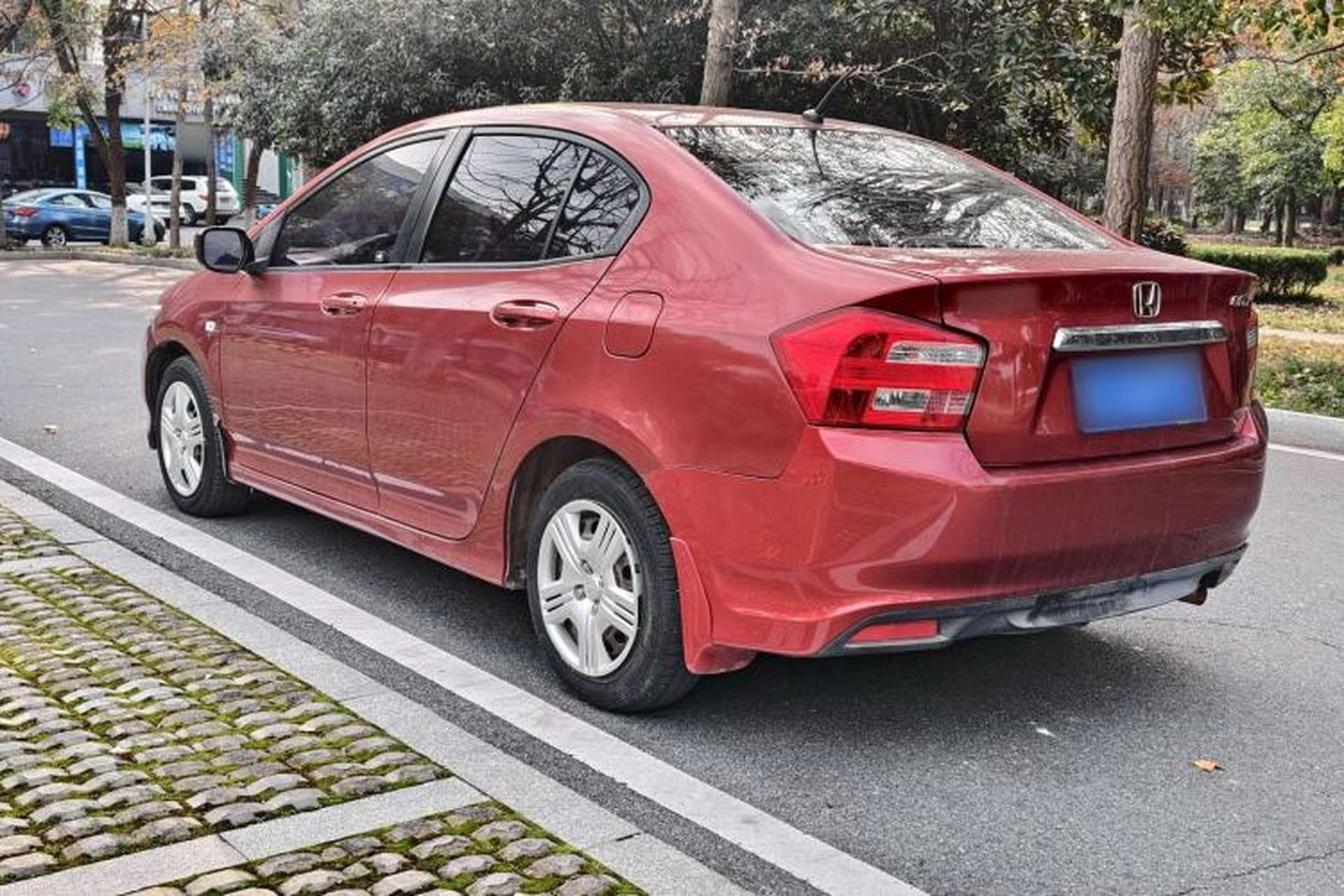 Used Honda City Classic 2012 1.5L manual Comfort version Exterior 3
