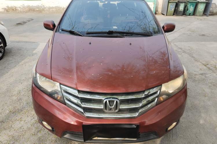 Used Honda City Classic 2012 1.5L manual Comfort version Front