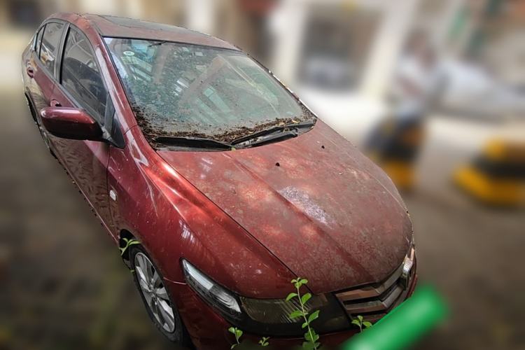 Used Honda City Classic 2012 1.5L manual Elite Edition Front Right 45 Deg