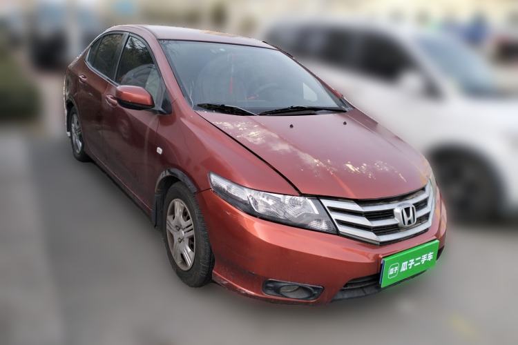 Used Honda City Classic 2012 1.5L manual Comfort version Front Right 45 Deg