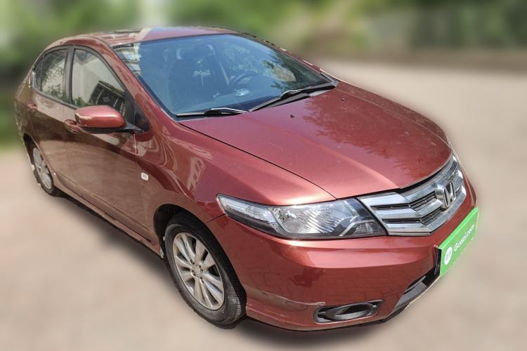 Used Honda City Classic 2012 1.5L manual Elite Edition Front Right 45 Deg