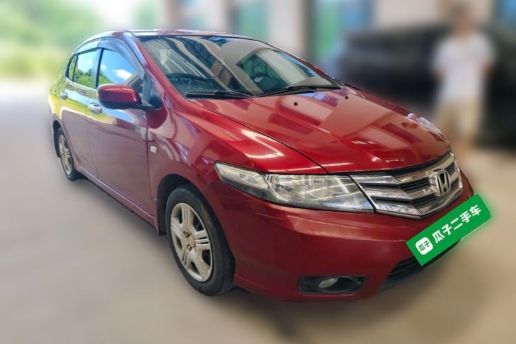 Used Honda City Classic 2012 1.5L manual Comfort version Front Right 45 Deg