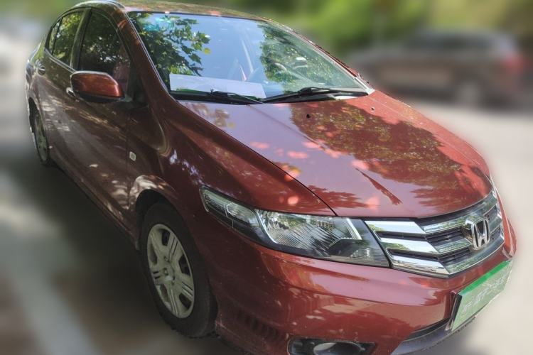 Used Honda City Classic 2012 1.5L manual Comfort version Front Right 45 Deg