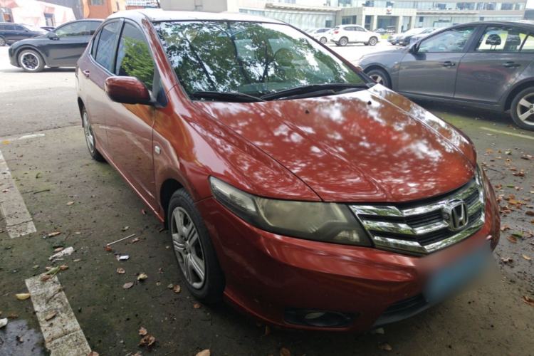 Used Honda City Classic 2012 1.5L manual Comfort version Front Right 45 Deg
