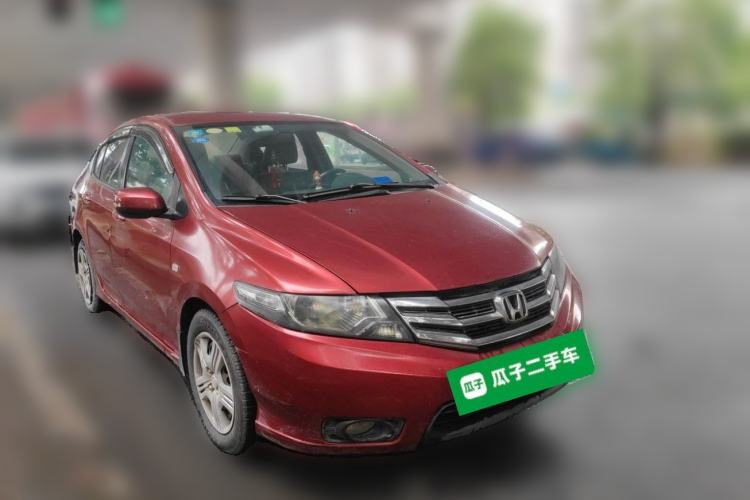 Used Honda City Classic 2012 1.5L manual Comfort version Front Right 45 Deg