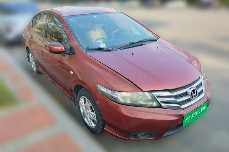Used Honda City Classic 2012 1.5L manual Comfort version Front Right 45 Deg