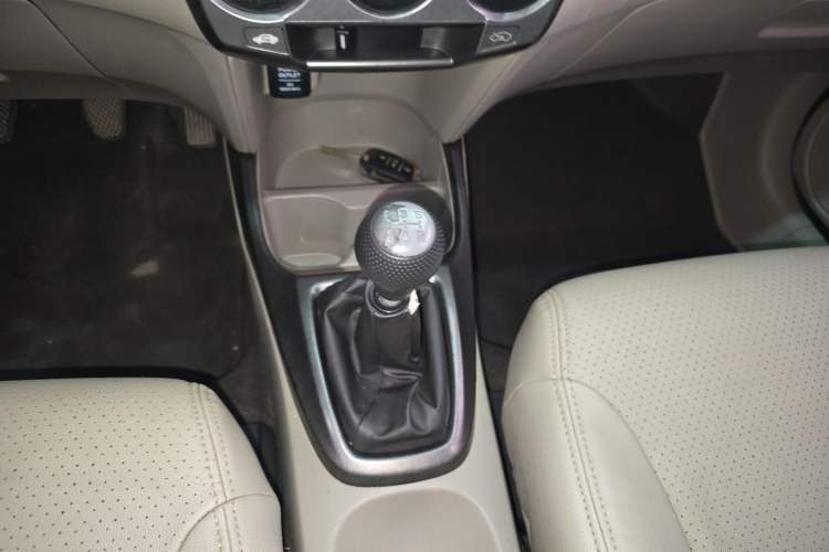 Used Honda City Classic 2012 1.5L manual Comfort version Gear Lever