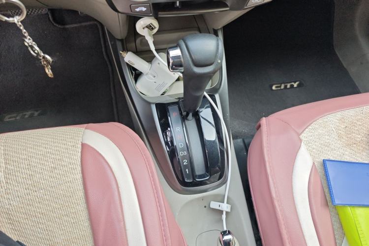Used Honda City Classic 2012 1.5L Automatic Elite Edition Gear Lever