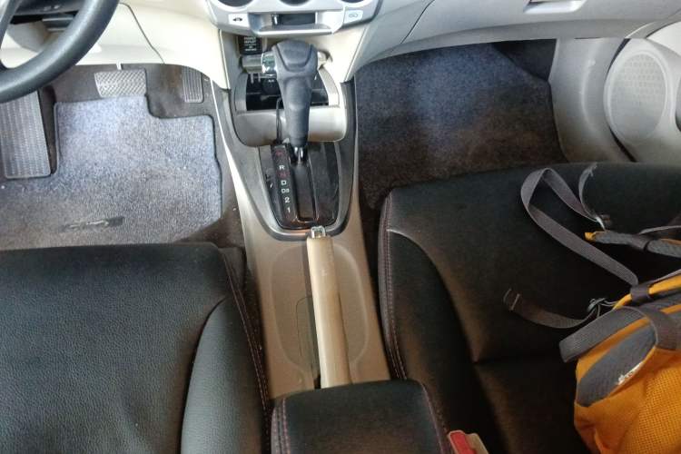Used Honda City Classic 2012 1.5L Automatic Elite Edition Gear Lever
