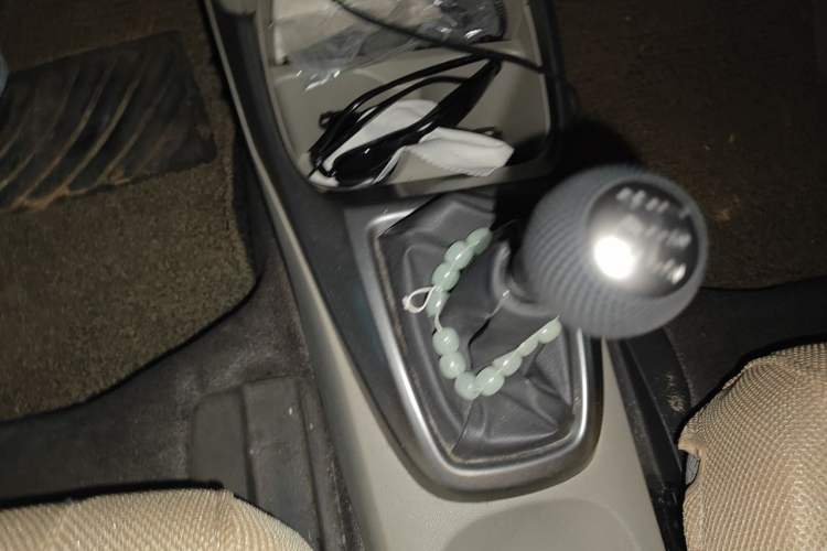 Used Honda City Classic 2012 1.5L manual Comfort version Gear Lever