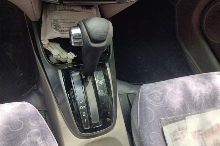 Used Honda City Classic 2012 1.5L Automatic Elite Edition Gear Lever