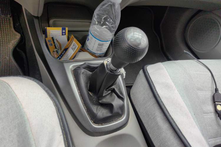 Used Honda City Classic 2012 1.5L manual Elite Edition Gear Lever