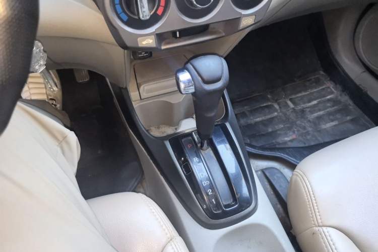 Used Honda City Classic 2012 1.5L Automatic Elite Edition Gear Lever
