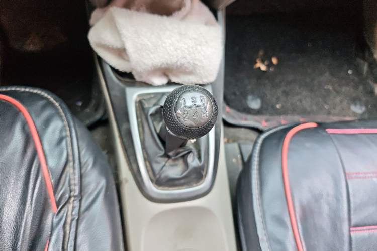 Used Honda City Classic 2012 1.5L manual Elite Edition Gear Lever