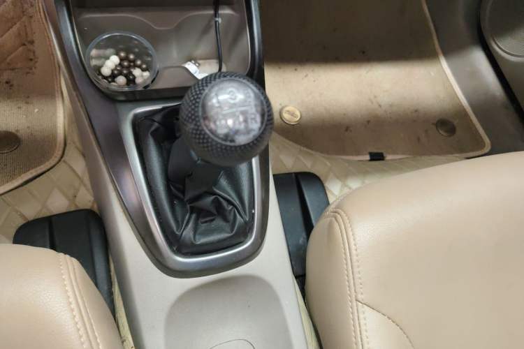 Used Honda City Classic 2012 1.5L manual Comfort version Gear Lever