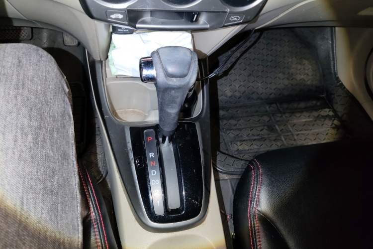 Used Honda City Classic 2012 1.5L Automatic Elite Edition Gear Lever