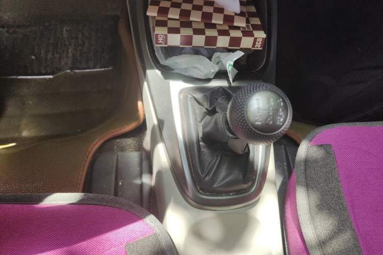 Used Honda City Classic 2012 1.5L manual Comfort version Gear Lever