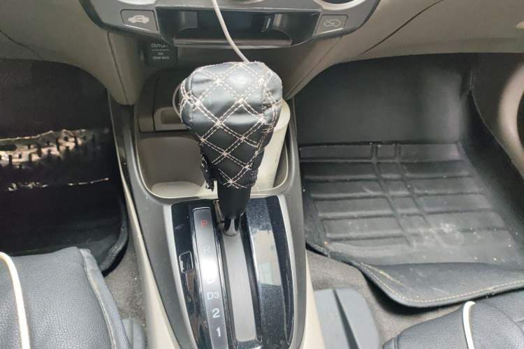 Used Honda City Classic 2012 1.5L Automatic Elite Edition Gear Lever