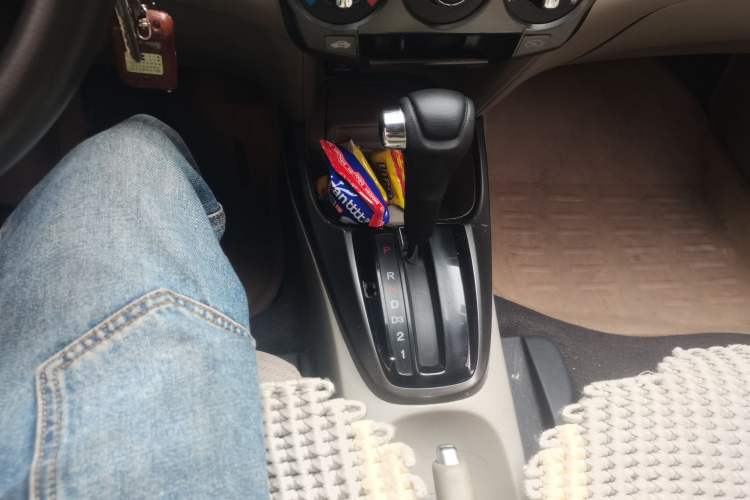 Used Honda City Classic 2012 1.5L Automatic Elite Edition Gear Lever