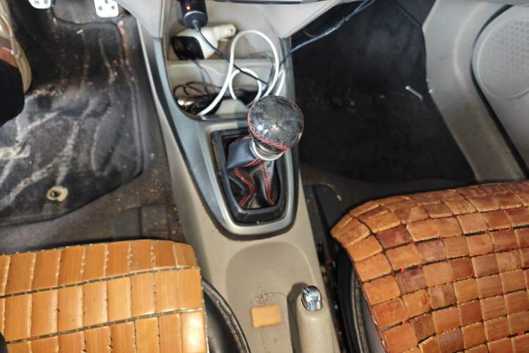 Used Honda City Classic 2012 1.5L manual Comfort version Gear Lever