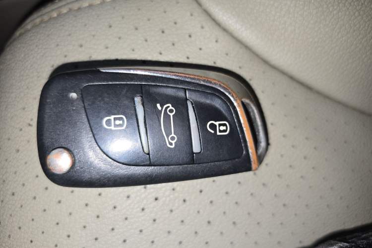 Used Honda City Classic 2012 1.5L manual Comfort version Interior 1