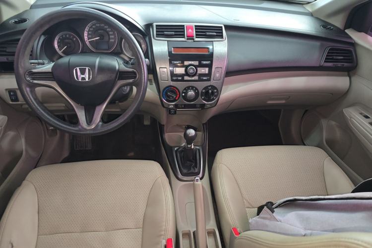 Used Honda City Classic 2012 1.5L manual Comfort version Interior 2