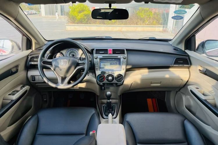 Used Honda City Classic 2012 1.5L manual Comfort version Interior 2