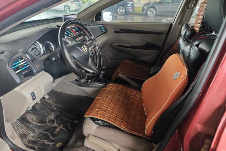Used Honda City Classic 2012 1.5L manual Comfort version Left Front Seat