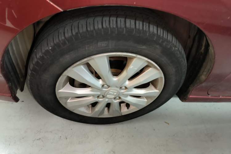 Used Honda City Classic 2012 1.5L Automatic Elite Edition Left Front Wheel Hub
