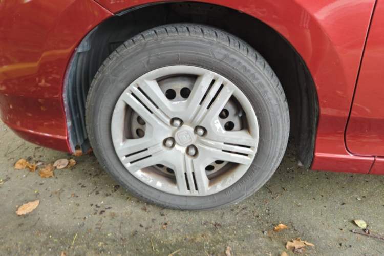 Used Honda City Classic 2012 1.5L manual Comfort version Left Front Wheel Hub
