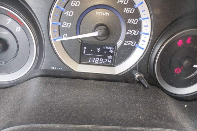 Used Honda City Classic 2012 1.5L manual Comfort version Odometer Close Up