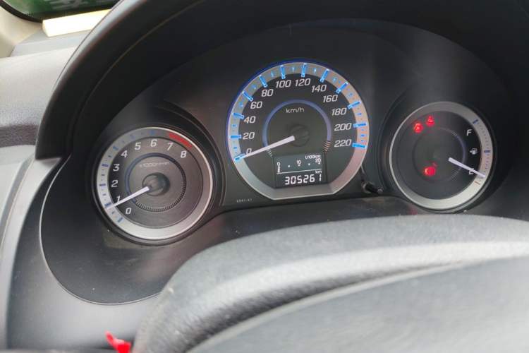 Used Honda City Classic 2012 1.5L manual Elite Edition Odometer Close Up