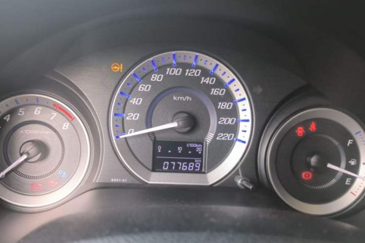Used Honda City Classic 2012 1.5L manual Comfort version Odometer Close Up