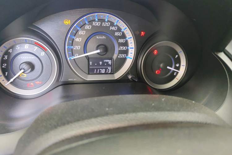 Used Honda City Classic 2012 1.5L manual Comfort version Odometer Close Up