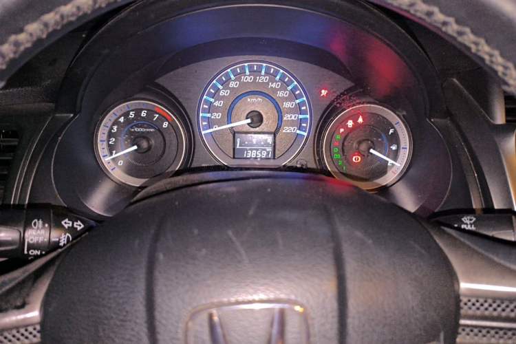 Used Honda City Classic 2012 1.5L Automatic Flagship Edition Odometer Close Up