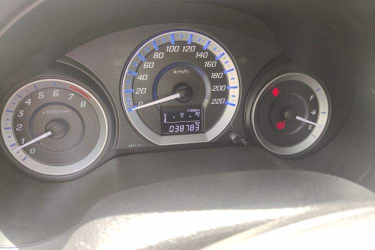 Used Honda City Classic 2012 1.5L manual Comfort version Odometer Close Up